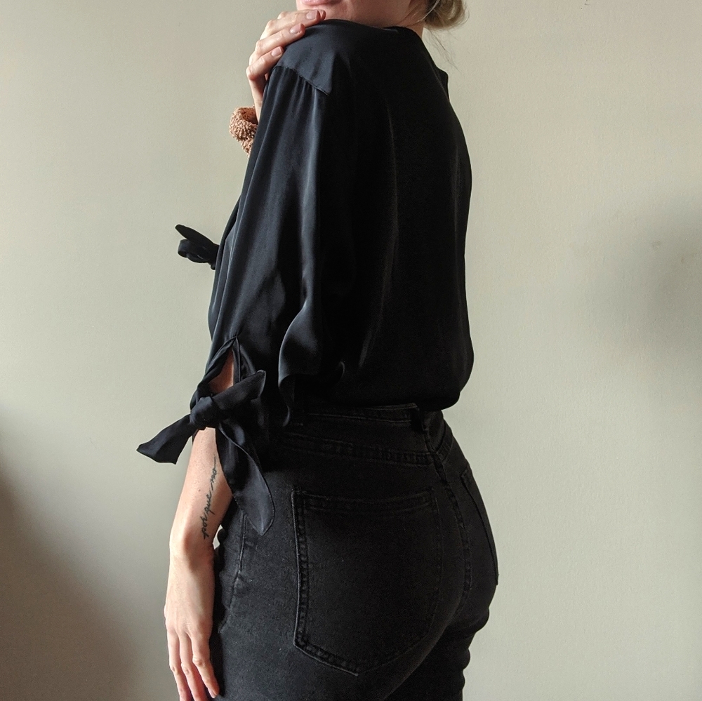 Icone black silk top